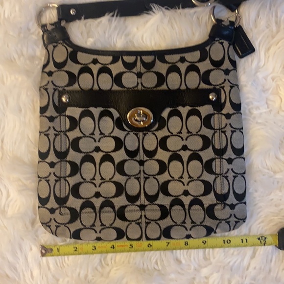 Coach Black Signature pattern crossbody bag - Picture 10 of 11
